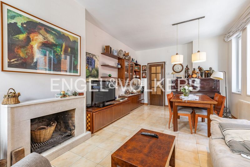 Foto e6ba9ab2-51f9-4ba7-89b8-50d056baccb9. Casa amb calefacció aparcament a Creu Alta Sabadell