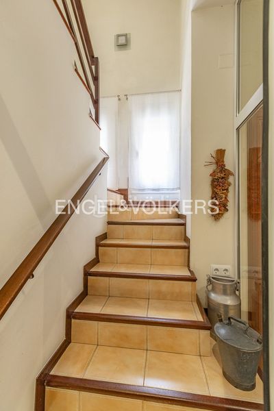 Foto f7d2a290-98b0-4420-9f81-bbdffe3b3794. Casa amb calefacció aparcament a Creu Alta Sabadell