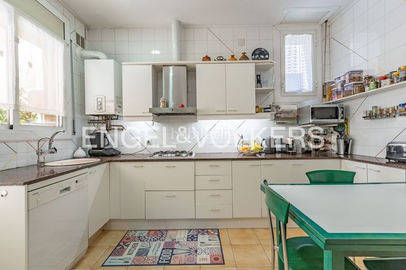 Foto fd1f698f-7360-44f1-bef6-a80ad7f0230a. Casa amb calefacció aparcament a Creu Alta Sabadell