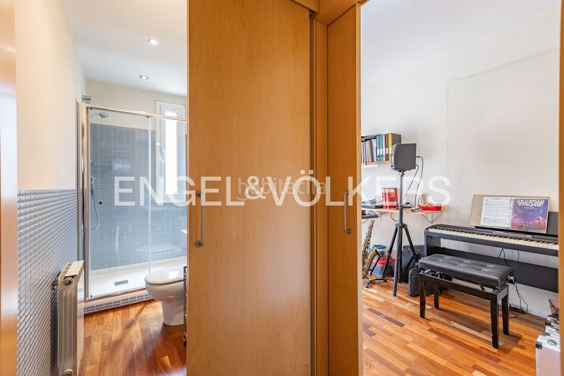 Foto fe25fcce-ee4c-40f1-a4a2-c3b6ef738b5d. Casa amb calefacció aparcament a Creu Alta Sabadell