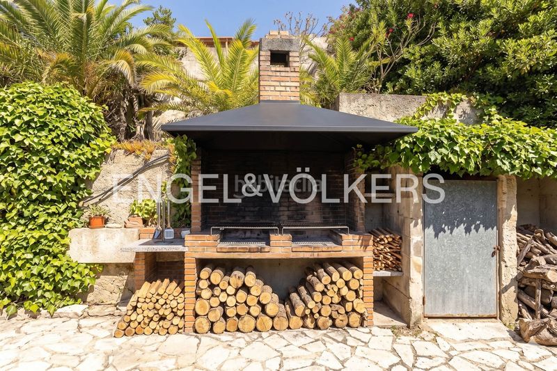 Foto ba7fb6e9-a76b-41e2-ac6b-bea7f43b1686. Casa amb calefacció aparcament piscina a Alella
