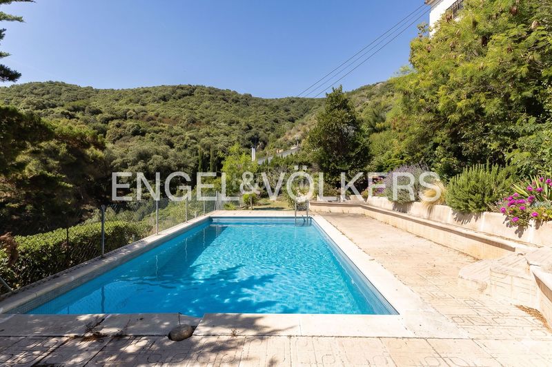 Foto d24014d1-cf97-4d77-9f8e-1a39edfb2478. Casa amb calefacció aparcament piscina a Alella
