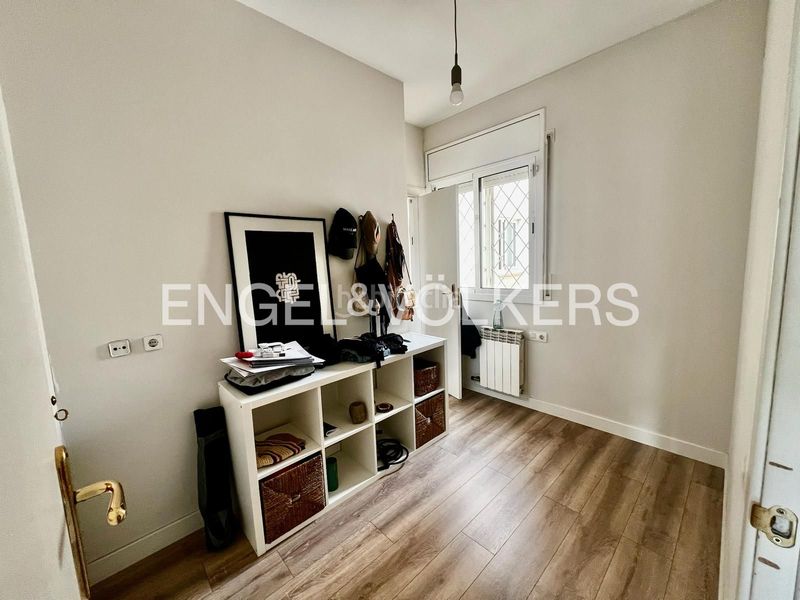 Foto b7b80c7a-d2a4-4419-a0af-054ca58349bd. Àtic amb calefacció aparcament a La Nova Esquerra de l´Eixample Barcelona