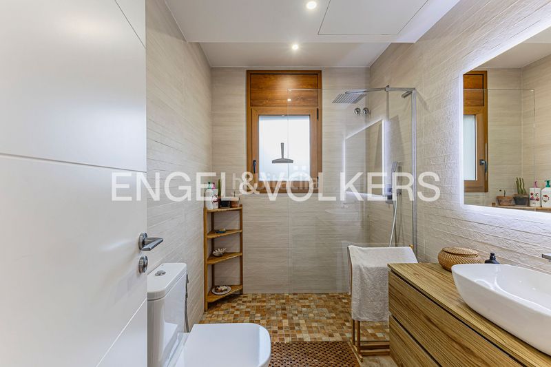 Foto 73a061fe-a611-4631-842c-fb7d604b5927. Casa amb calefacció aparcament piscina a Begues
