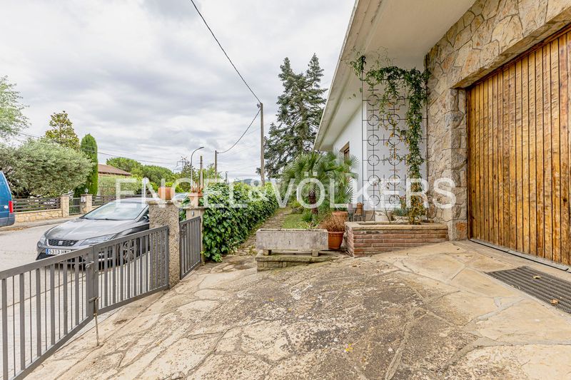 Foto ee875b8b-54c9-453f-b784-7e720d1ffd44. Casa amb calefacció aparcament piscina a Begues