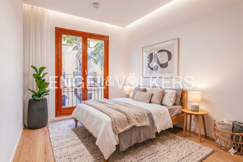 Foto b54b5e1f-a66e-43b3-a775-2f80bc0a8ee1. Casa amb calefacció aparcament piscina a Sagrada Família Barcelona