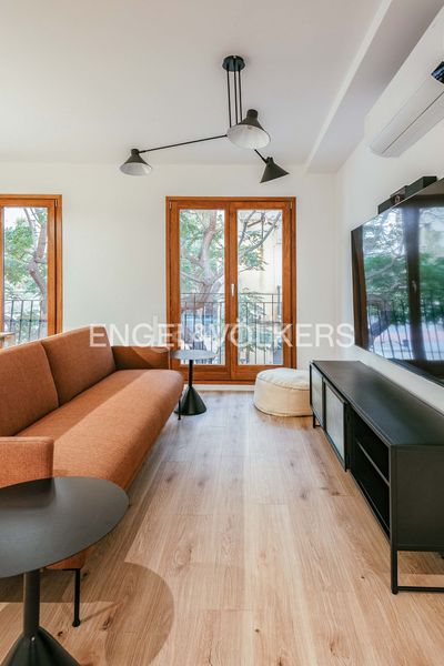 Foto fa53c53d-930d-4d30-b335-cf93a4995343. Casa amb calefacció aparcament piscina a Sagrada Família Barcelona