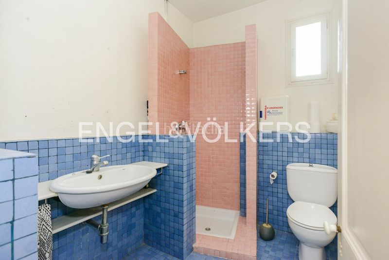 Foto 0f381c1f-3e94-4dc6-8d6b-9bdd6facd57d. Casa amb calefacció a Olot