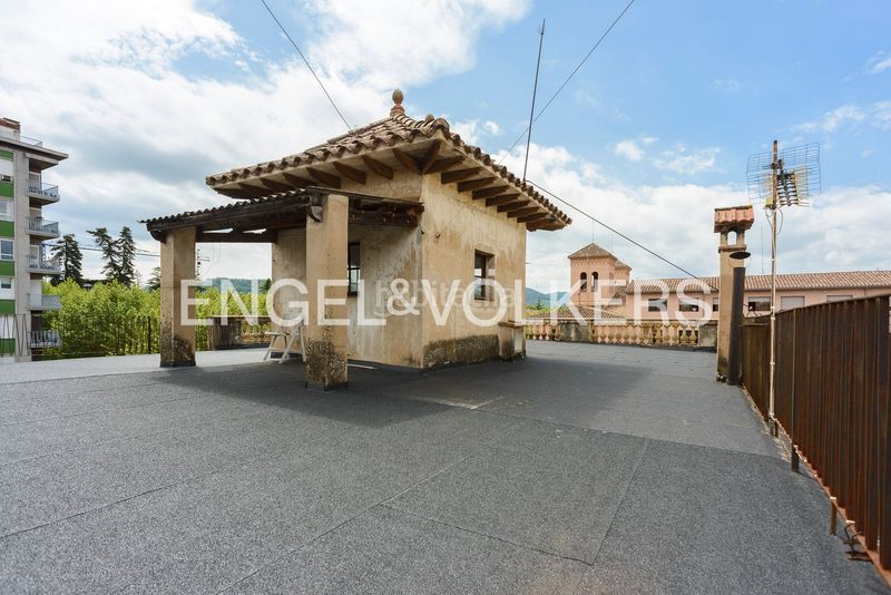 Foto 250f74fe-5343-4c95-a770-c5a8ba985d00. Casa amb calefacció a Olot