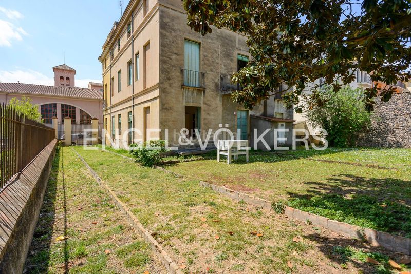 Foto ad2c9897-4495-4b70-ab36-bea2f54f1d46. Casa amb calefacció a Olot