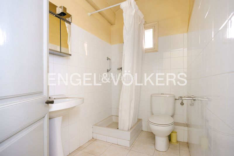 Foto d5ee5621-4209-4728-84b6-ada4af1eb1b6. Casa amb calefacció a Olot