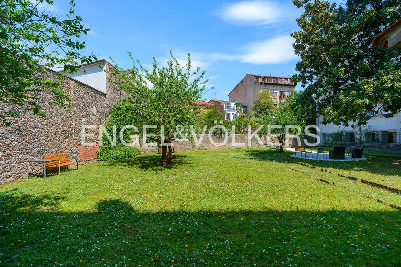 Foto db5bc5d0-90aa-4428-ba9b-951794f236e2. Casa amb calefacció a Olot