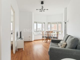 Rent Flat in Hostafrancs. Apartamento vacacional de dos habitaciones