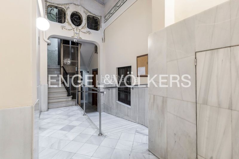 Foto 2651232e-0846-48bb-90f2-9758b6c265b7. Pis amb calefacció a La Nova Esquerra de l´Eixample Barcelona