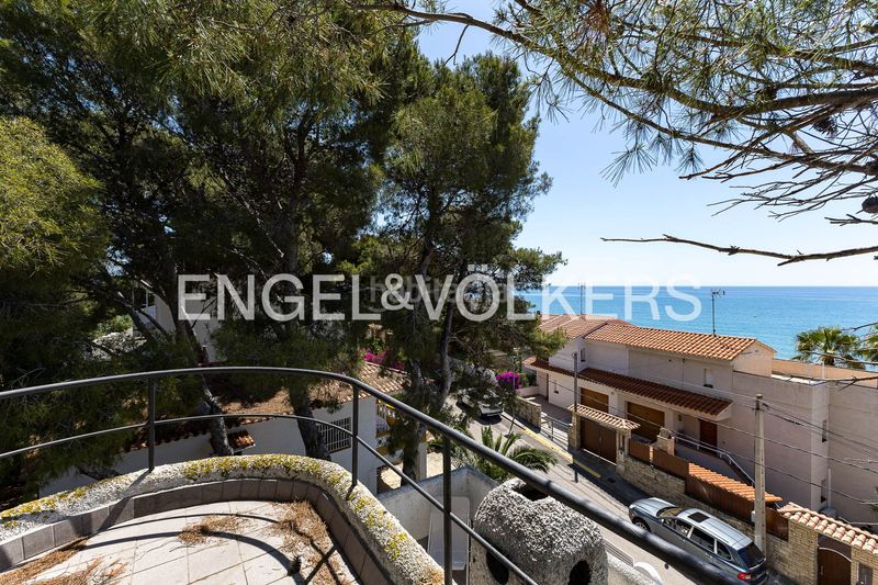 Foto f0f5c906-b392-43cd-97ee-8a279dc8f8c7. Casa amb calefacció a Roda de Barà