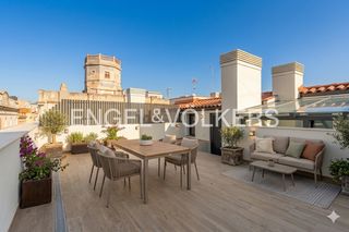 Àtic a Centrevila. Duplex con terraza en plaça de la vila  vistas únicas en el cora
