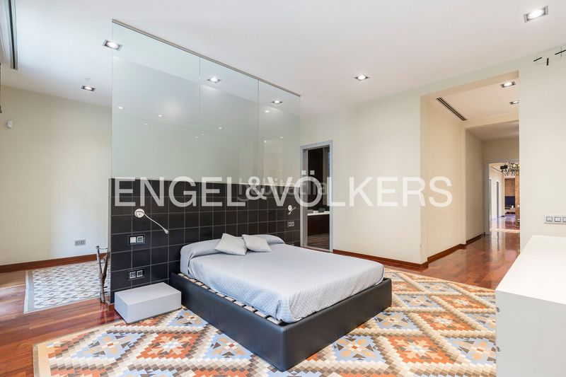 Foto ebcb5599-da16-4274-ac2e-bf5d0395397c. Pis amb calefacció a Dreta de l´Eixample Barcelona