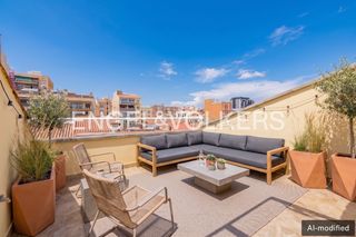 Pis a Creu Alta. Dúplex seminuevo con gran terraza en la mejor zona de la creu al