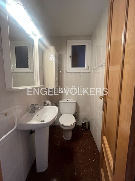 Foto cb109c60-a072-4509-bd50-80bc301a1fa0. Pis amb calefacció aparcament a Baix Guinardó Barcelona