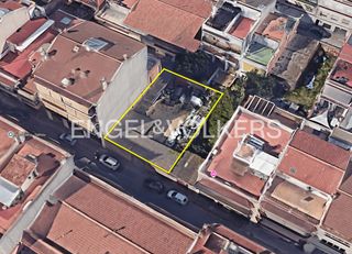 Wohngrundstück in Malgrat de Mar. Terreno urbano de 342 m con 14 m de fachada  ideal para promotor