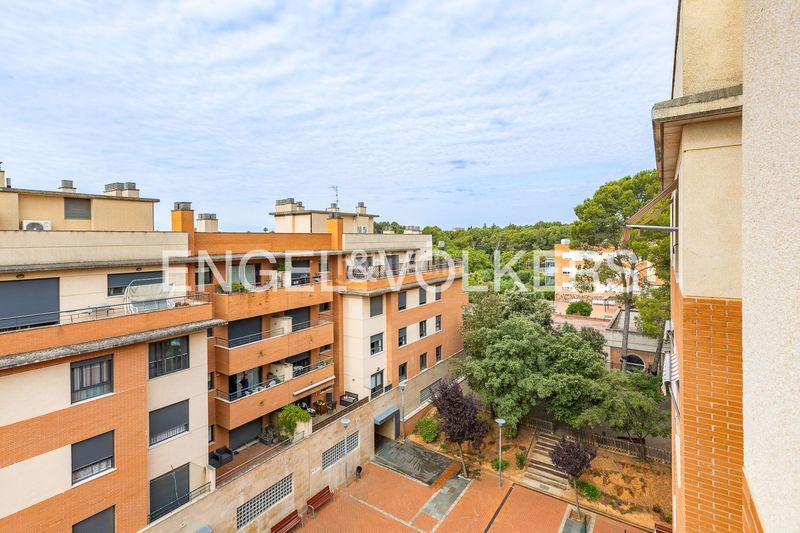 Foto 5588f97a-651f-44a4-8ed0-b29b8ba13844. Pis amb calefacció aparcament piscina a Castellarnau Sabadell