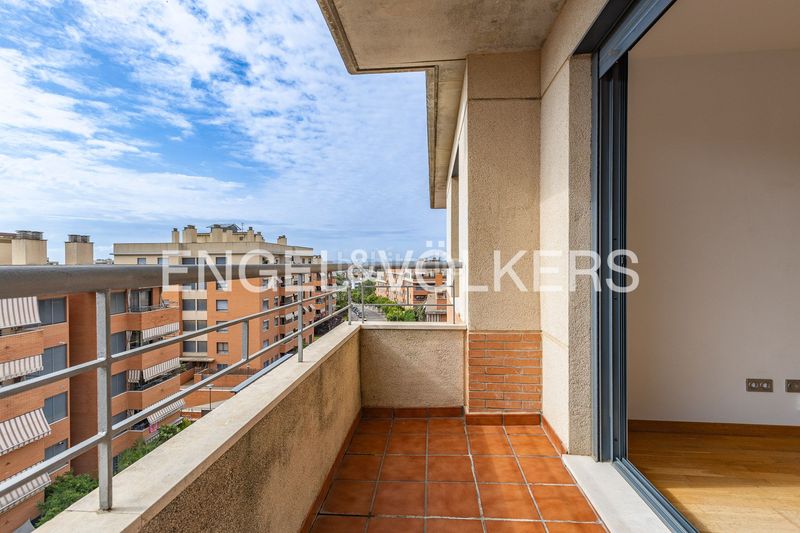 Foto 5ca8301a-f99f-4c9b-abbb-57c7c25d0832. Pis amb calefacció aparcament piscina a Castellarnau Sabadell