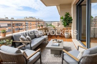 Appartement à Castellarnau. Precioso ático 3 hab.  piscina paddel 2 pk  zona infantil