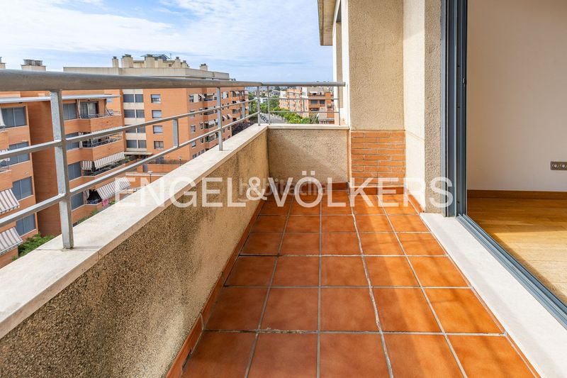 Foto b6c1293c-a372-4c8e-92c0-0854b773c2b7. Pis amb calefacció aparcament piscina a Castellarnau Sabadell