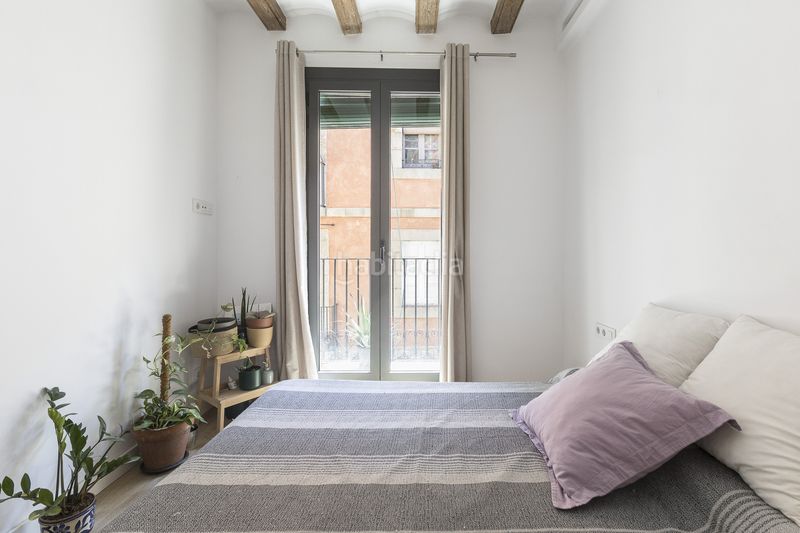 Foto dab29869-8aed-4188-8148-1fa52eb9db00. Pis amb calefacció a Raval Barcelona