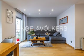 Pis a Verdum. Piso listo para entrar a vivir con 2 habitaciones, balcón y posi