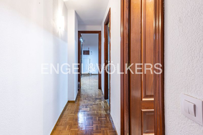 Foto a78feee8-084f-417e-a73a-de476ba00b63. Pis amb calefacció a Sagrada Família Barcelona