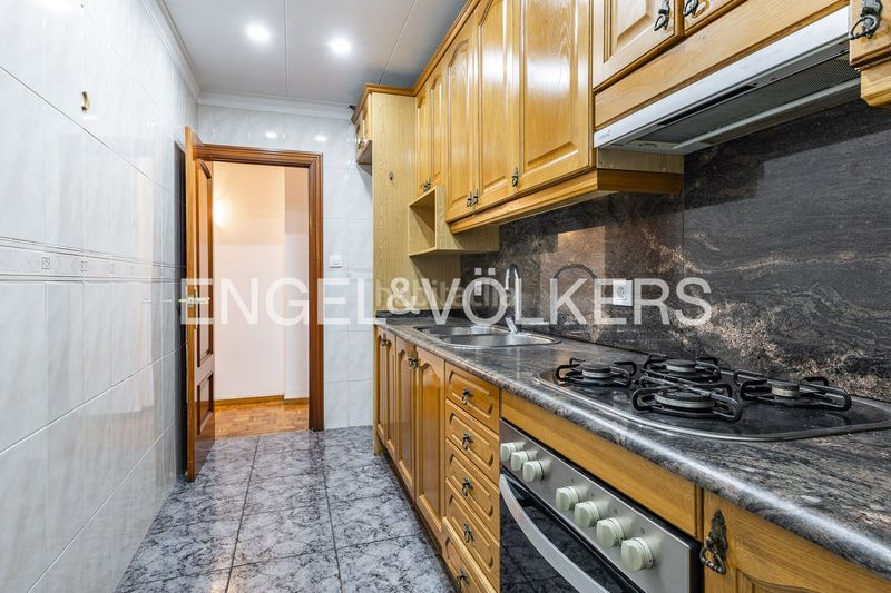 Foto e324fa3b-9458-4892-88f7-aa610049155a. Pis amb calefacció a Sagrada Família Barcelona