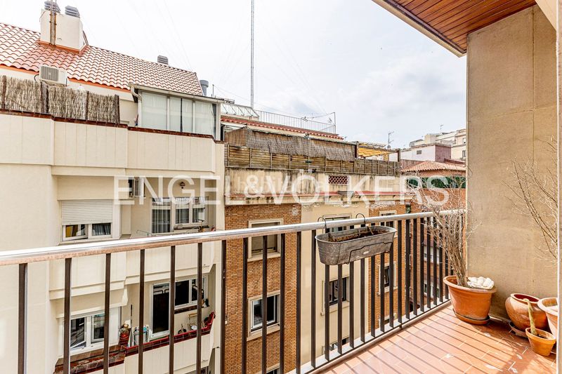 Foto aa35703f-48fd-4e8b-8b9c-c4fd8b141e61. Pis amb calefacció a Putget - Farró Barcelona