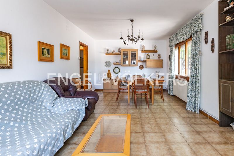 Foto 2bd2607f-c120-40ed-82e6-b09a1759ee24. Casa amb calefacció aparcament a Lliçà de Vall