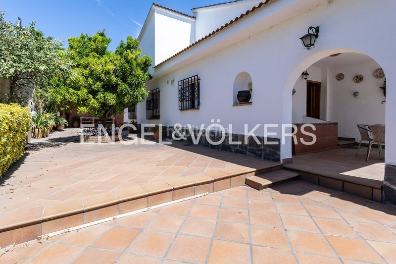 Foto b8011962-9683-4cc6-bec5-4c3920d2e22a. Casa amb calefacció aparcament a Lliçà de Vall