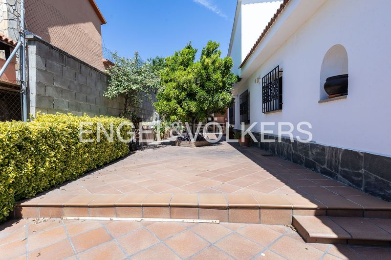 Foto e5a302d2-1acc-4ccb-9264-61c519504599. Casa amb calefacció aparcament a Lliçà de Vall