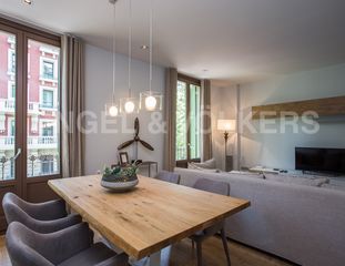 Affitto Appartamento in L´Antiga Esquerra de l´Eixample. Magnífico piso vacacional amueblado en muntaner
