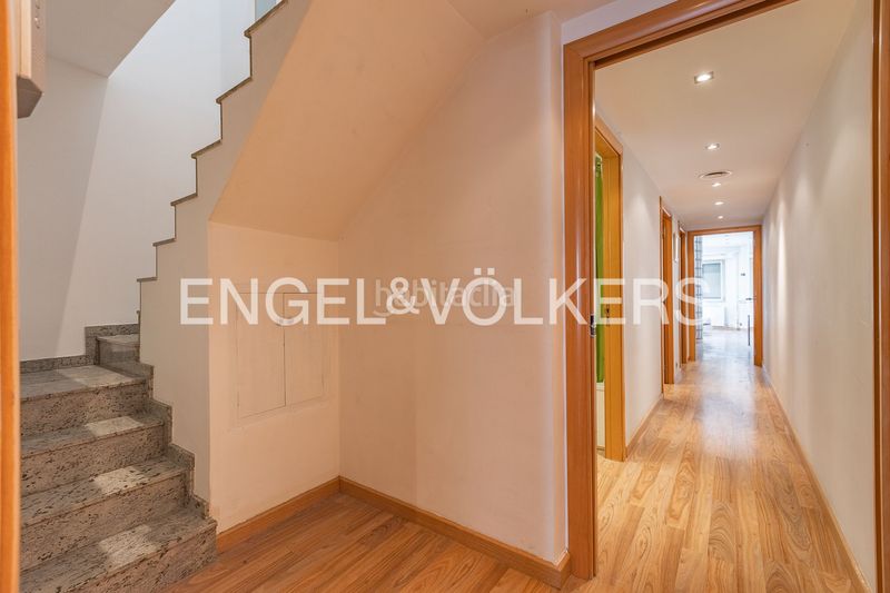Foto c12739f9-f59e-49f0-91b1-844e5cad84f1. Casa amb calefacció a Centre Sabadell
