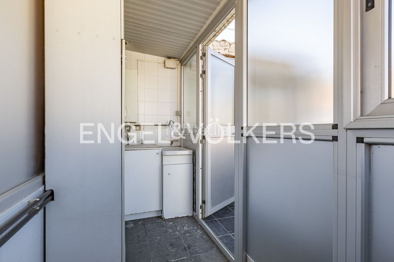 Foto c7202e3d-7a04-452c-8e75-705d3f62aa7a. Casa amb calefacció a Centre Sabadell