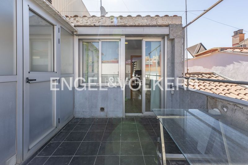 Foto ee94d13a-5d86-40fd-8371-45977e91700f. Casa amb calefacció a Centre Sabadell
