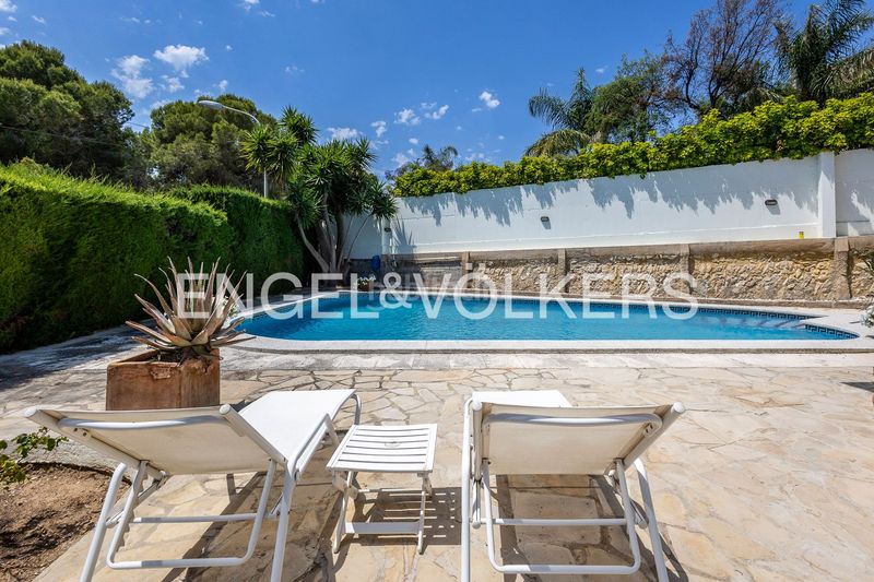 Foto 4d5a980e-255f-4104-8448-8b060cba54bf. Casa amb calefacció aparcament piscina a El Tancat-Mas d´en Gual Vendrell (El)