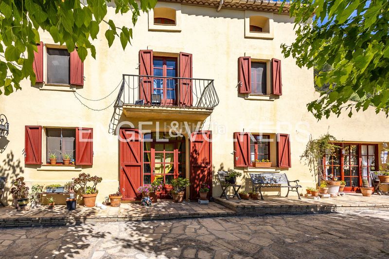Foto b3855e76-8663-410a-9eaa-aa9e91170171. Casa amb calefacció a Torrelles de Foix