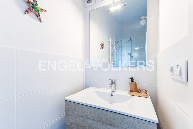 Foto d7b5a536-fb91-4677-859f-d3cfe552ee6e. Àtic amb calefacció aparcament piscina a Eixample Sant Joan Despí