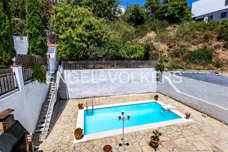 Foto 19e7263d-8cab-4aeb-b9ec-b110cf15d320. Casa exclusivo chalet con piscina privada y vistas al mar en Viladecans