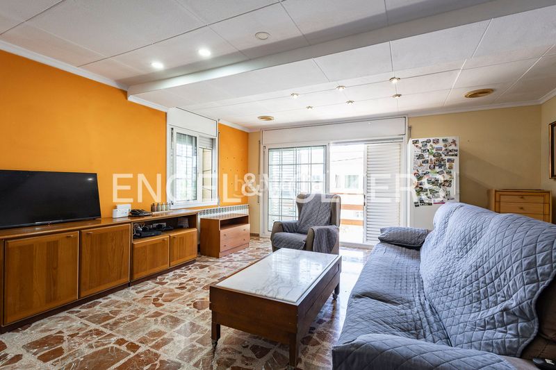 Foto 211900b3-80d5-4be9-85bb-73d422e6435f. Casa exclusivo chalet con piscina privada y vistas al mar en Viladecans