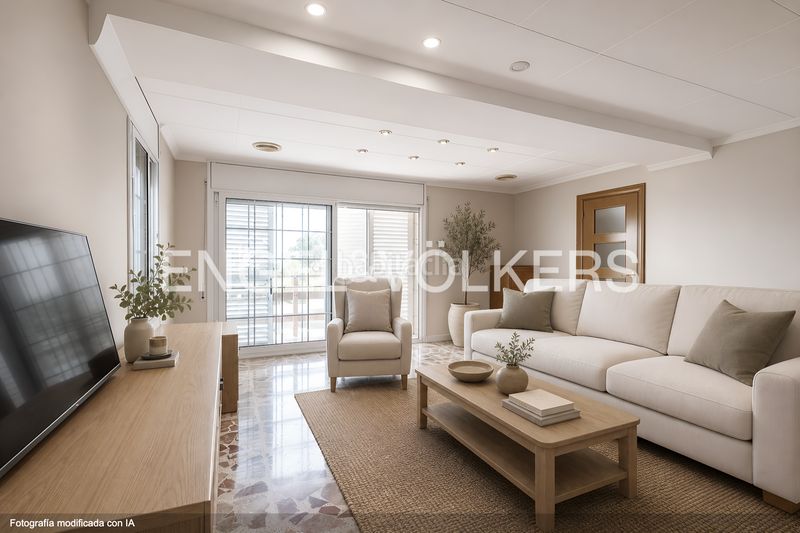 Foto b604f807-068e-43c8-8689-8fd136cf2788. Casa exclusivo chalet con piscina privada y vistas al mar en Viladecans