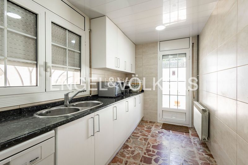 Foto bb865830-9431-4924-bc09-25e77d0eca72. Casa exclusivo chalet con piscina privada y vistas al mar en Viladecans