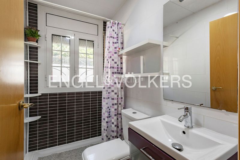 Foto c4a8c4eb-f381-4568-9924-246e279f10a8. Casa exclusivo chalet con piscina privada y vistas al mar en Viladecans