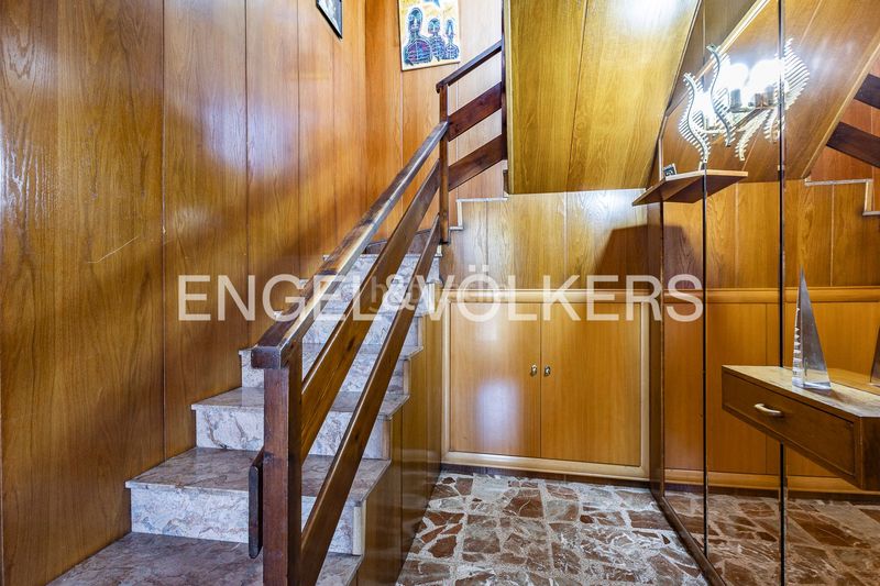 Foto f0e2cf07-bb84-44d0-b5f0-3ca8abae98a2. Casa exclusivo chalet con piscina privada y vistas al mar en Viladecans