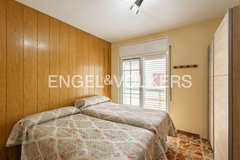 Foto fcac9830-ce27-4b5f-8eb6-fd96a774c050. Casa exclusivo chalet con piscina privada y vistas al mar en Viladecans